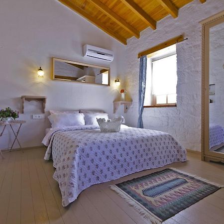 Lilyum Alacati - Tas Ev Экстерьер фото
