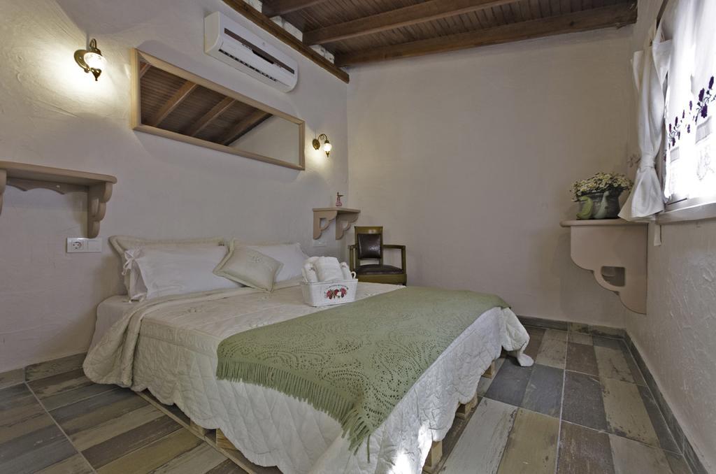Lilyum Alacati - Tas Ev Экстерьер фото