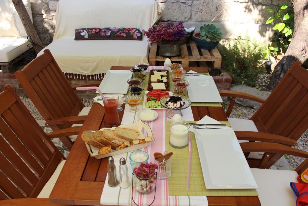 Lilyum Alacati - Tas Ev Экстерьер фото